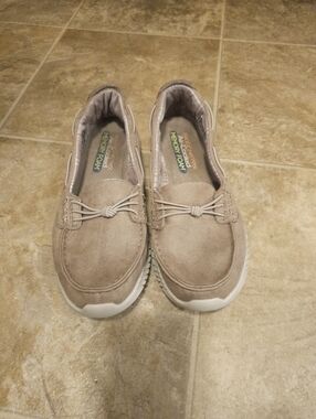 Skechers  Memory Foam Shoes For Women Size 8